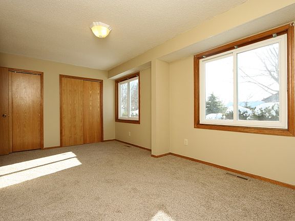 4th image of 137 Green Briar Dr