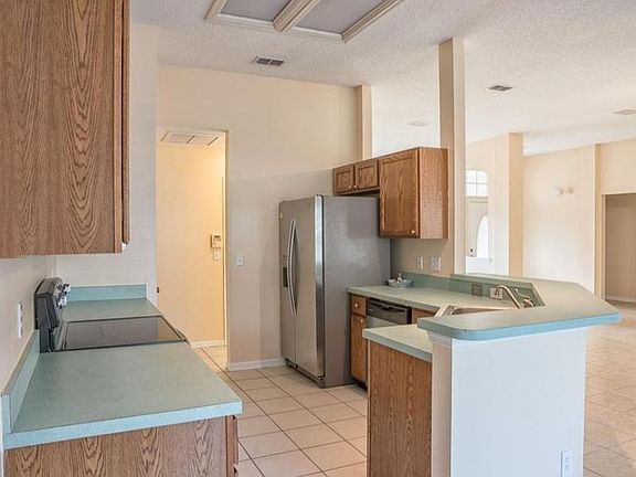 4th image of 4756 Yellow Star Ln W