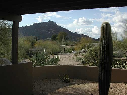 5th image of 1039 E BOULDER Drive