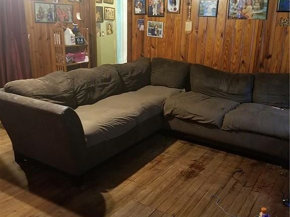 2nd image of 559 NE 9th Ave