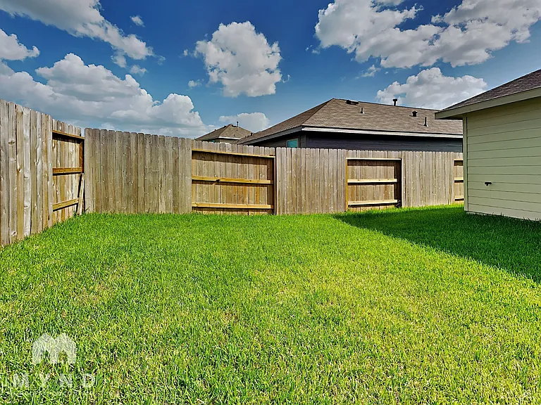 18559 Cepagatti Dr — Photo 16