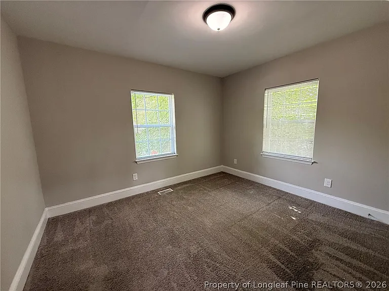 122 Kensington Cir — Photo 7