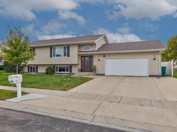 214 Athens Ave, Marshall, MN 56258
