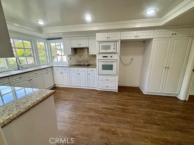 3571 Carnation Cir — Photo 3