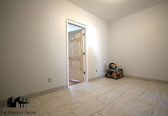 4th image of 54-31 Nurge Ave #1