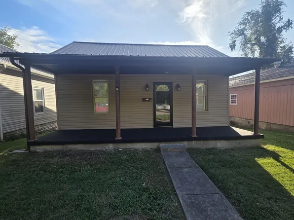 520 S 10th St, Ironton, OH 45638