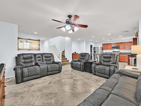5th image of 10744 Merrimack Ave