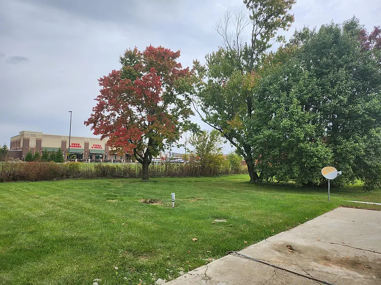7500 Dublin Plain City Rd #4 — Photo 2