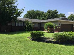 937 S Cooper St, Wichita, KS 67207