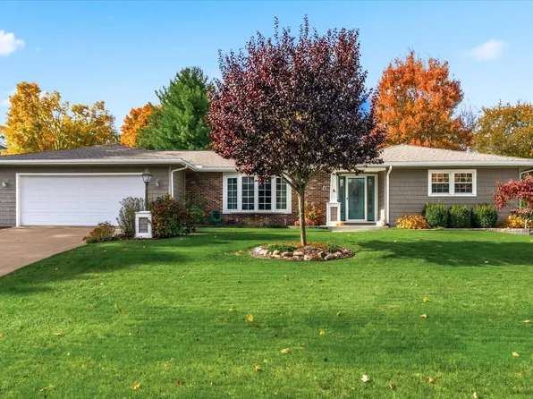 1050 Dogwood Dr, Portage, MI 49024