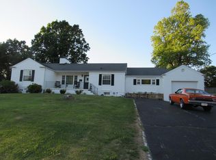 701 Spring Garden Dr, Bluefield, WV 24701