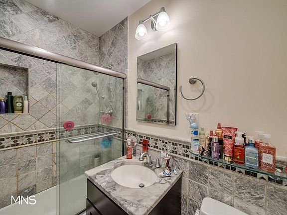 4th image of 217 E 30th St APT 3