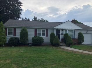 52 Great View Ave, North Providence, RI 02904
