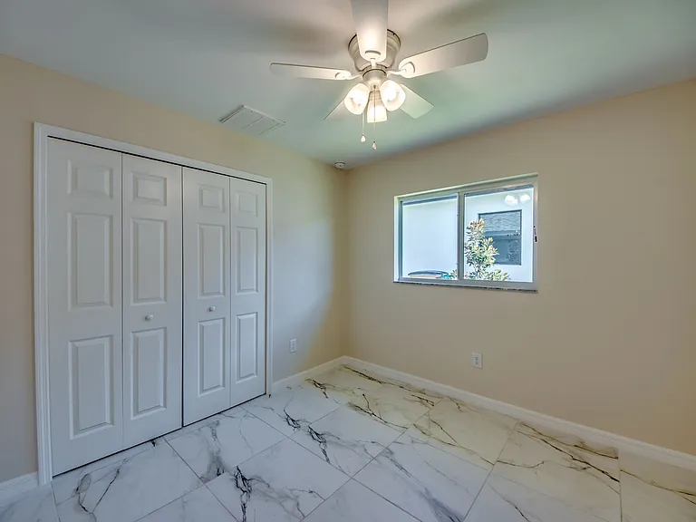 3419-3421 SW 15th Pl — Photo 17