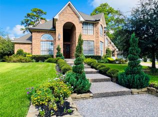 240 Edgewood Dr, Montgomery, TX 77356