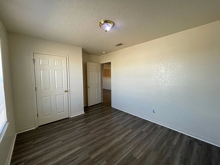 1606 Dugger Cir #D — Photo 21
