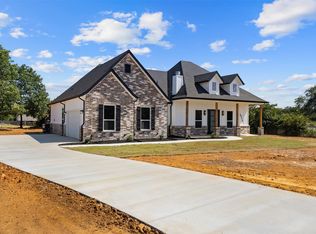 5718 Thousand Oaks Dr, Joshua, TX 76058