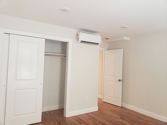 4th image of 402 Chestnut St APT 1