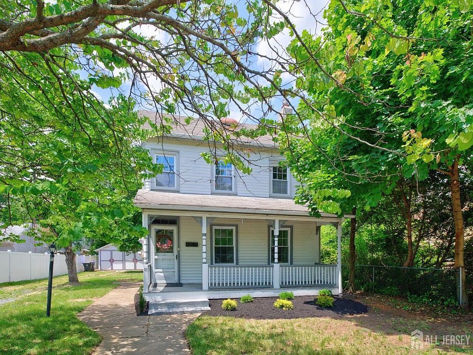 1st image of 26 Kossman St