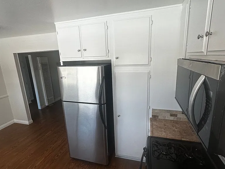 660 S Glassell St — Photo 15