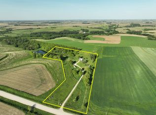 1796 Middle Ossian Rd, Decorah, IA 52101