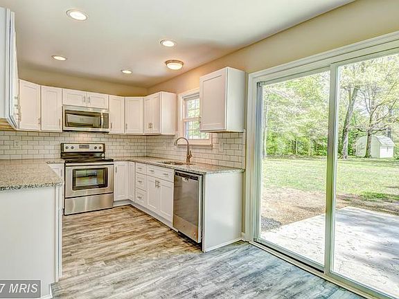 4th image of 27187 Neale Ct