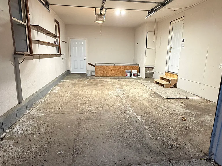 8441 Transit Rd — Photo 13