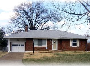 1257 Edgewater Dr, Saint Louis, MO 63137