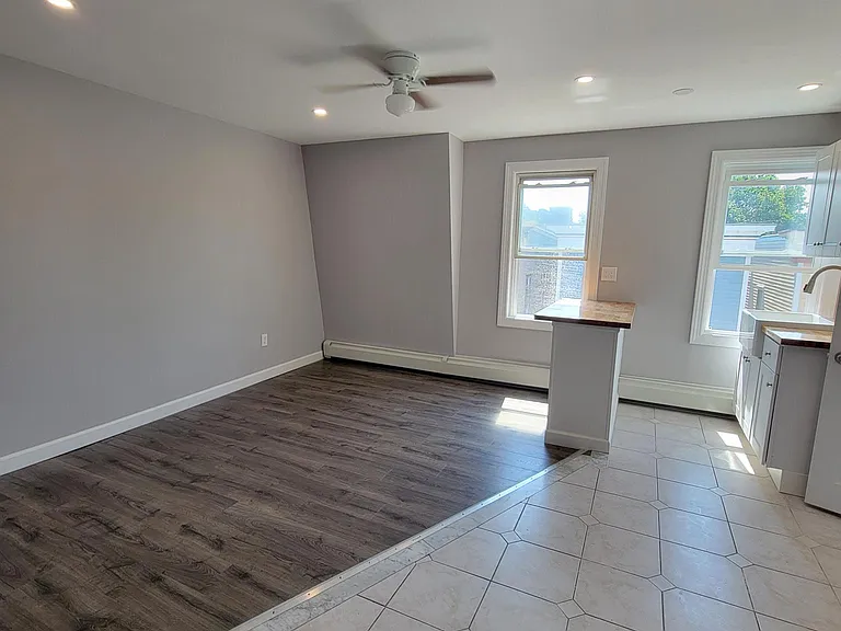 310 Sea Cliff Ave #6 — Photo 4