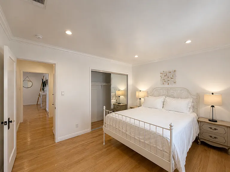 1028 12th St #208 — Photo 10