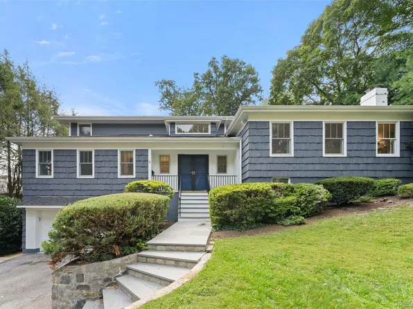 2 Locust Lane, Bronxville, NY 10708