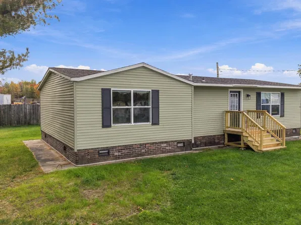 12 Bradstreet Road, Vassalboro, ME 04989