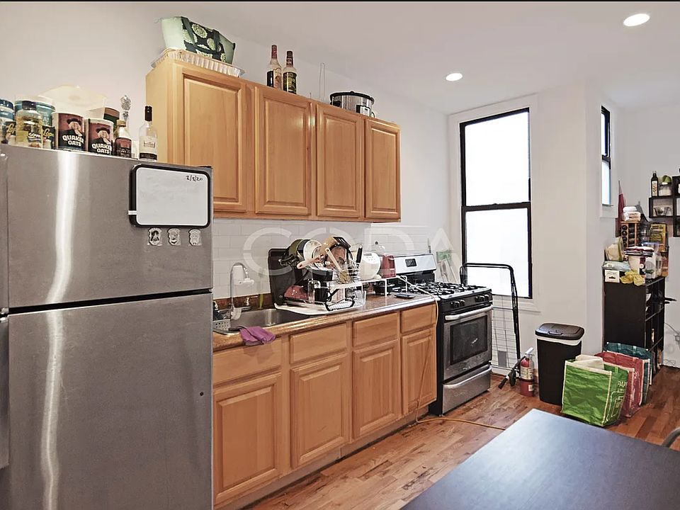 1st image of 1917 Gates Ave #2R