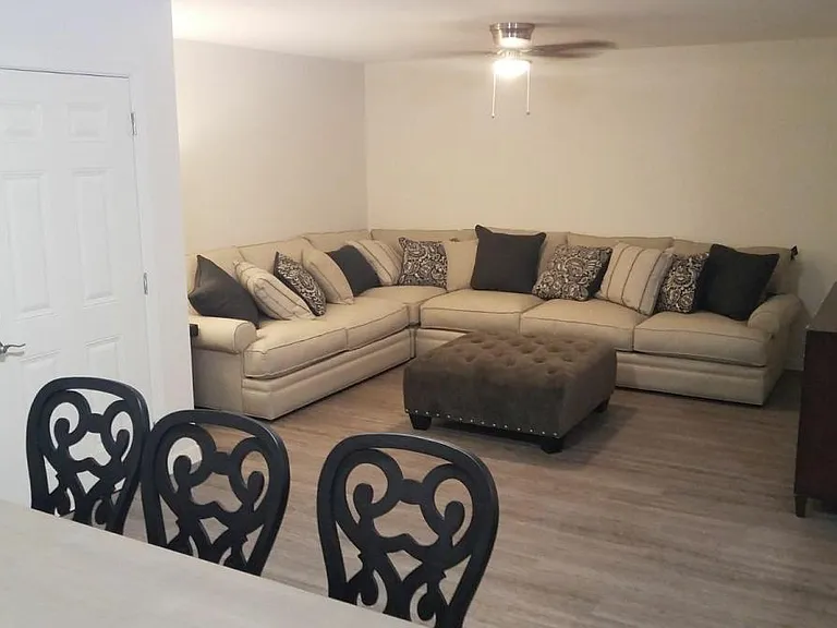 200 S Alex Ave #A6 — Photo 11