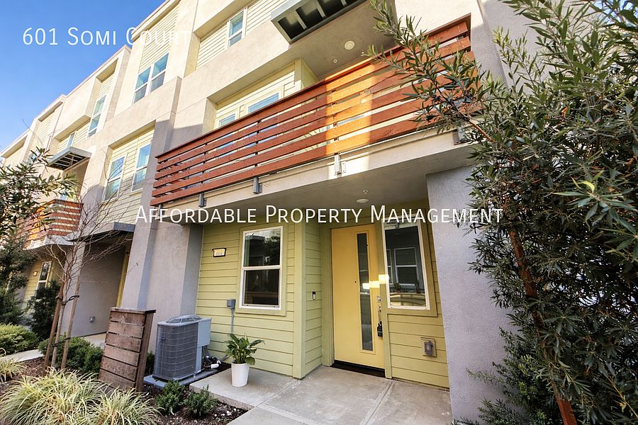 1st image of 601 Somi Ct
