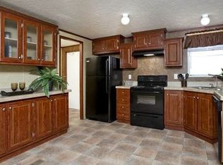 425 Medina St, Lodi, OH 44254