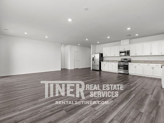 3rd image of 8216 Schellhous Dr