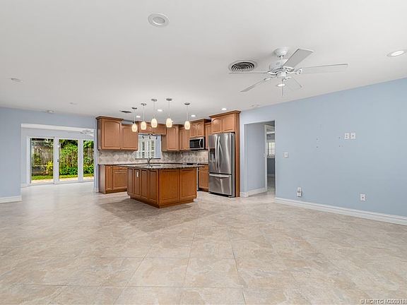 3rd image of 3477 NE Jeannette Dr