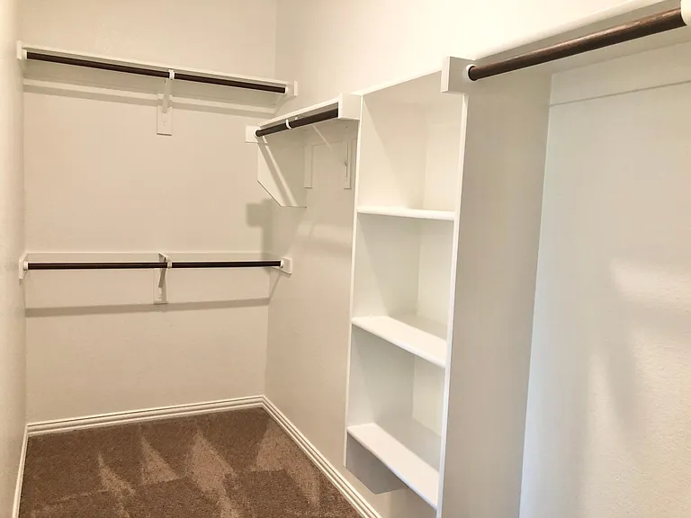 Master bath walk-in closet