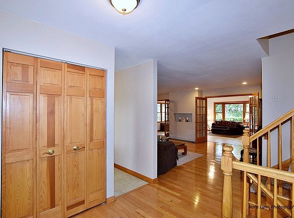 4th image of 750 W Pine Ave