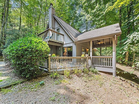 2nd image of 56 Friar Tuck Ln