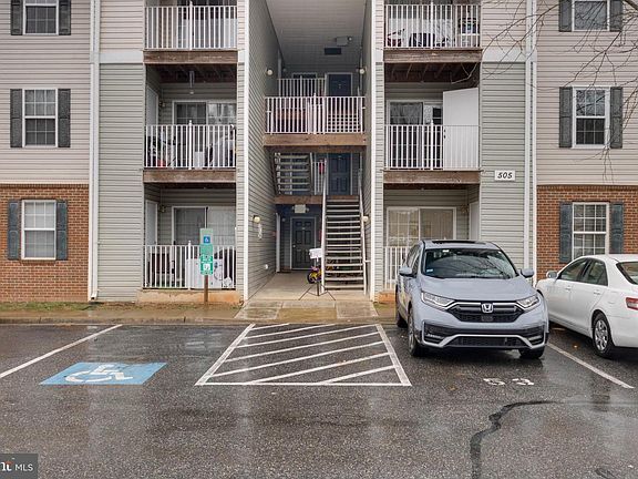 2nd image of 505 Garrison Woods Dr APT 124