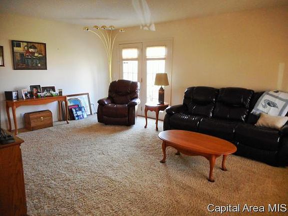 4th image of 1184 Woodbine Cir W