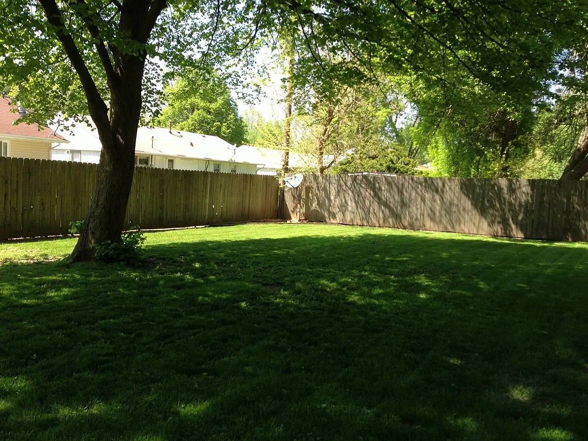 Building Photo - 903 Bellepark Dr