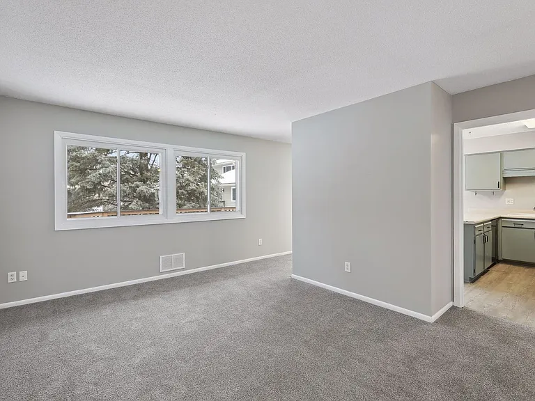 12346 Drake St NW — Photo 11