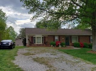 240 Highfield Rd, Rocky Mount, VA 24151