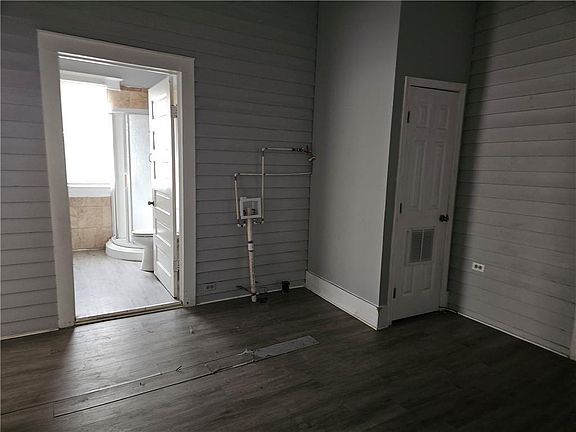 2nd image of 2372 Beech Ave