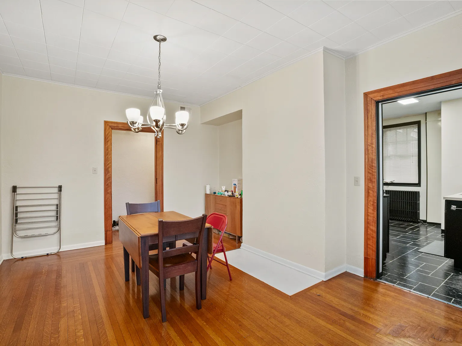 2 bed, 1100 sqft, $1,890 — Photo 3