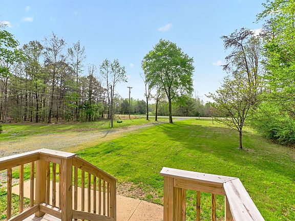 5th image of 673 Cedar Lane Rd