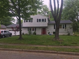 1035 Hillside Dr, North Brunswick, NJ 08902